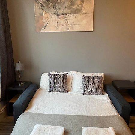 Mandela House Apartments Керкколди Экстерьер фото